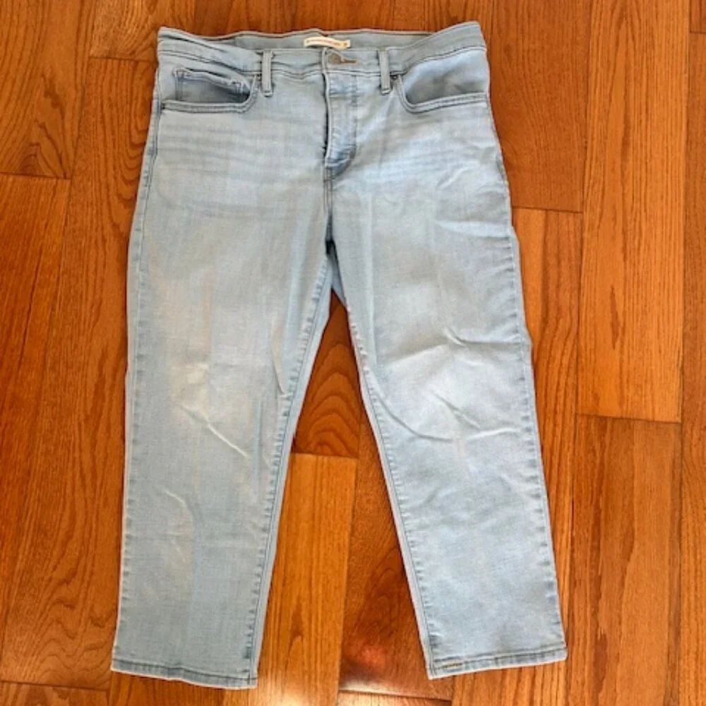 Levis 311 Shaping Skinny Capri - Picture 1 of 6
